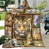 1pc Cozy Tiger Print Fleece Blanket - Soft Flannel Throw for Sofa, Bed, Travel, Camping, Living Room, Office, Couch, Chair - Warm, Lightweight, Digital Printing, Gift Idea for Family or Friends