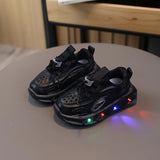 Kids' Comfy LED Light Up Chunky Sneakers - Trendy Solid Casual Shoes with Non Slip Sole and Lace Up Closure for Outdoor Fun and Play!