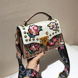 lutaotie Crossbody Bag With Floral Accent