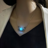 Lutaotie UNK RETRO SKELETON HAND LUMINOUS NECKLACE