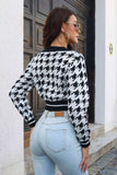 Lutaotie V Neck Houndstooth Knitted Crop Top