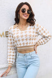 Lutaotie V Neck Houndstooth Knitted Crop Top