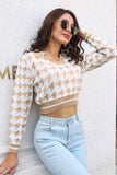 Lutaotie V Neck Houndstooth Knitted Crop Top