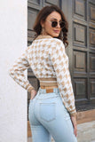 Lutaotie V Neck Houndstooth Knitted Crop Top