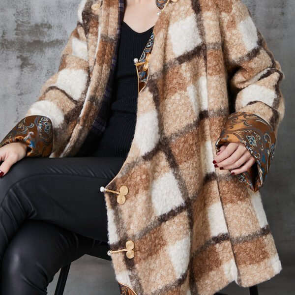 Khaki Plaid Fine Cotton Filled Woolen Coats Chinese Button Spring