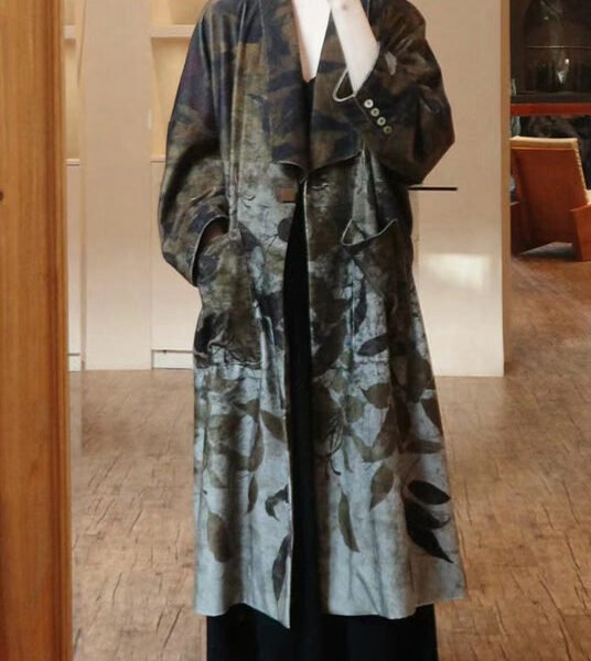 New Photo Color Button Pockets Silk Velvet Long Trench Coat Long Sleeve